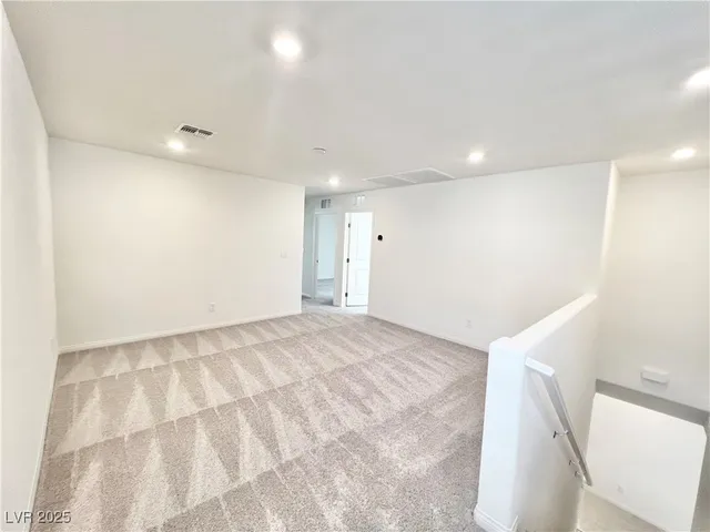 $2,550 | 6972 West Ford Avenue, Las Vegas, NV 89113