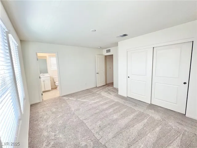 $2,550 | 6972 West Ford Avenue, Las Vegas, NV 89113