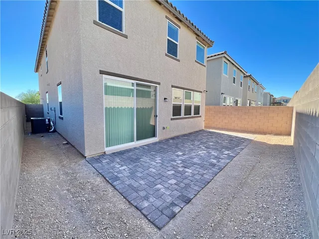 $2,550 | 6972 West Ford Avenue, Las Vegas, NV 89113