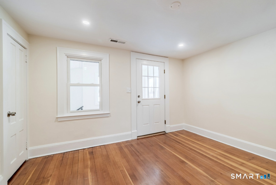 8 Piney Ridge Road Cromwell, CT 06416 - Photo 12 of 21