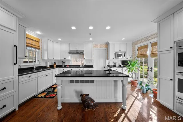 $3,500,000 | 9928 Litzsinger Road, Ladue, MO 63124