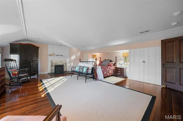 $3,500,000 | 9928 Litzsinger Road, Ladue, MO 63124