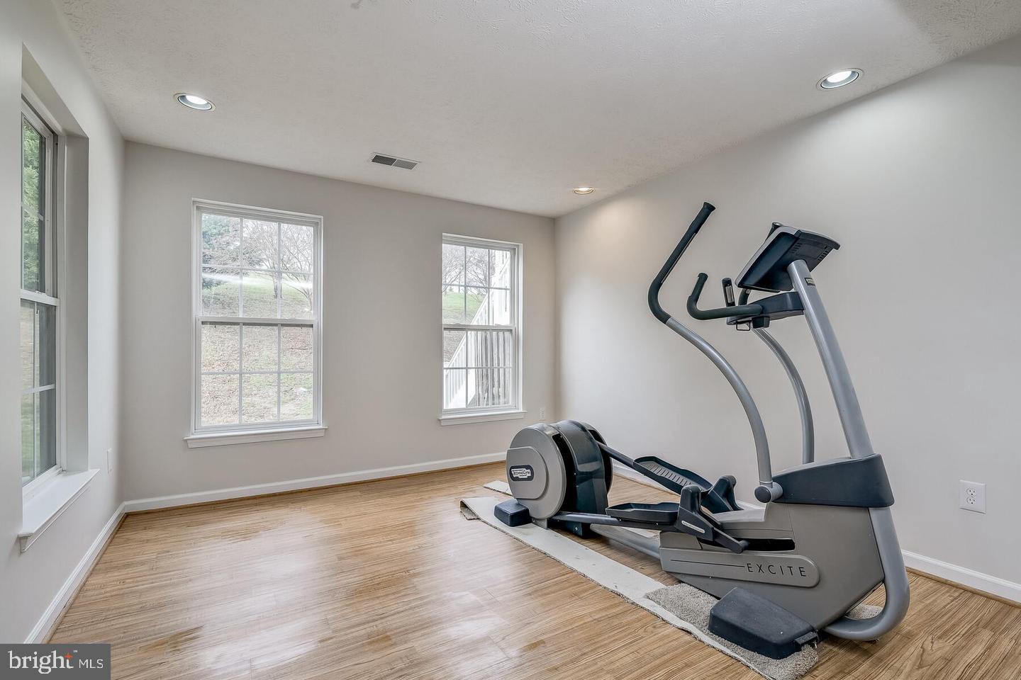 1432 Pangbourne Way Hanover, MD 21076 - Photo 5 of 38