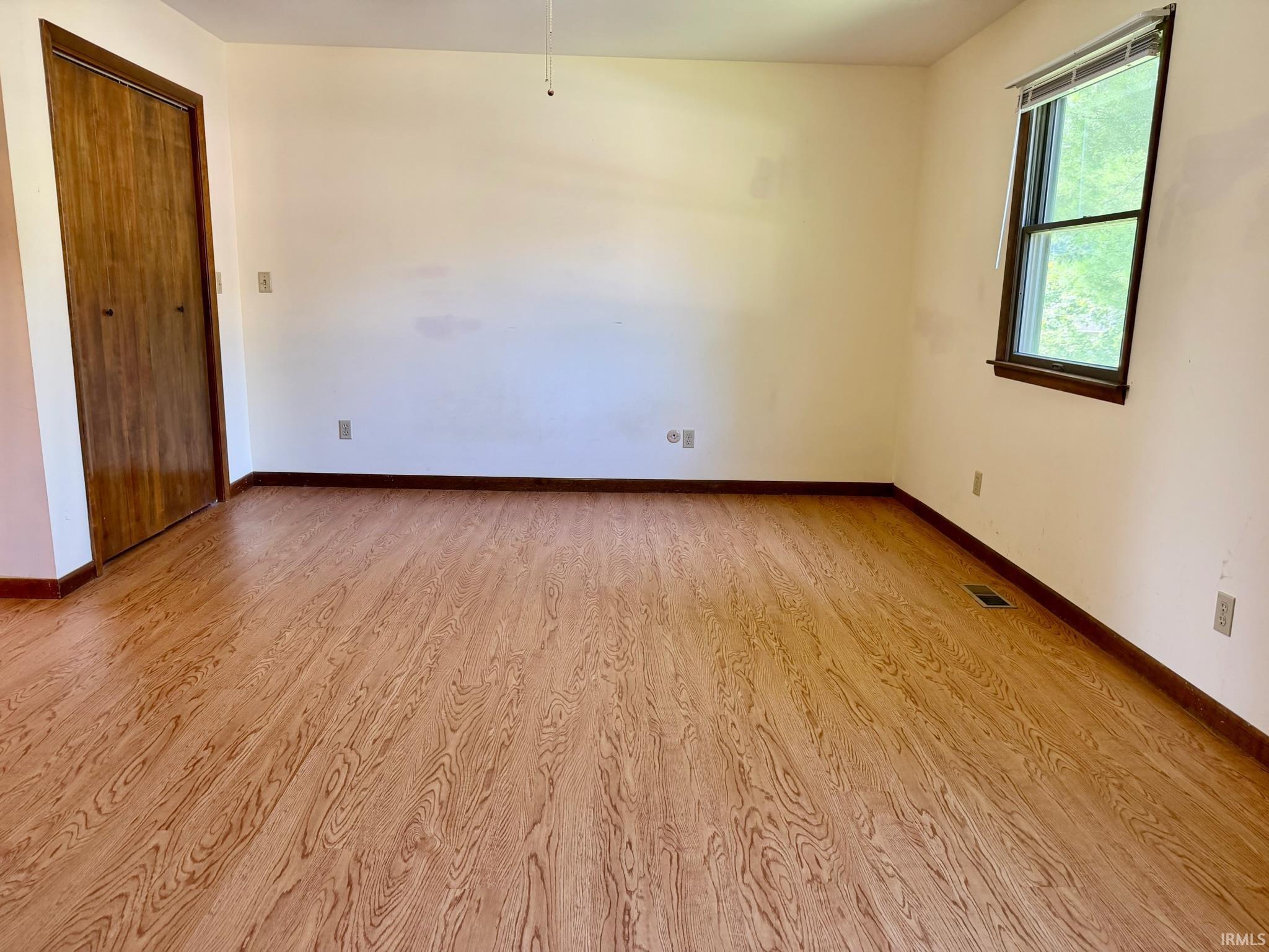 417 Sycamore Drive Bedford, IN 47421 - Photo 23 of 33