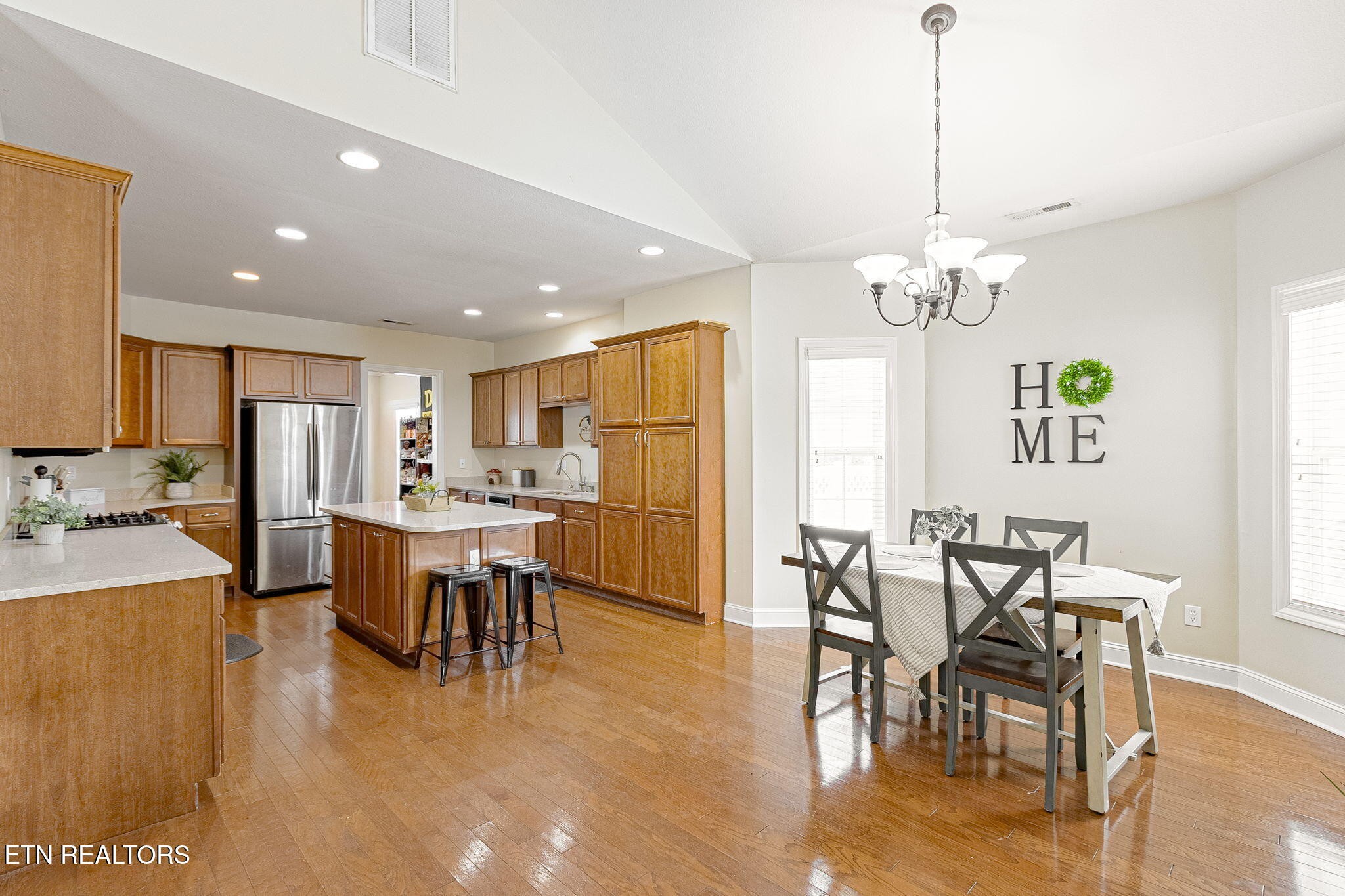 117 Fallberry Street Oak Ridge, TN 37830 - Photo 4 of 23 Gallery Image 4