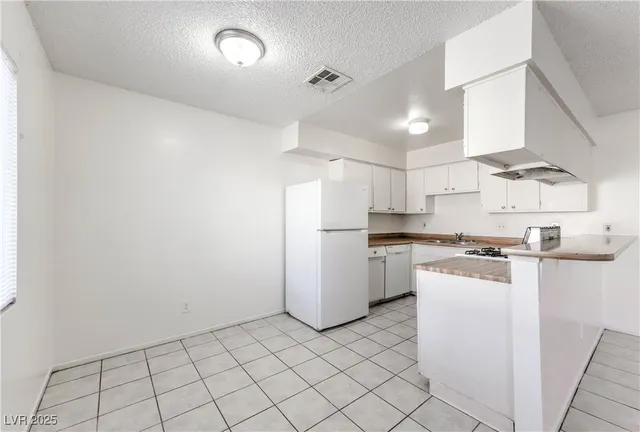 $1,159 | 3109 North Walnut Road, Unit B, Las Vegas, NV 89115