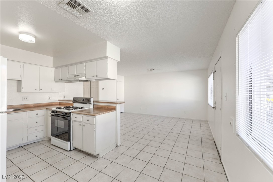 3109 North Walnut Road, Unit B Las Vegas, NV 89115 - Photo 9 of 15