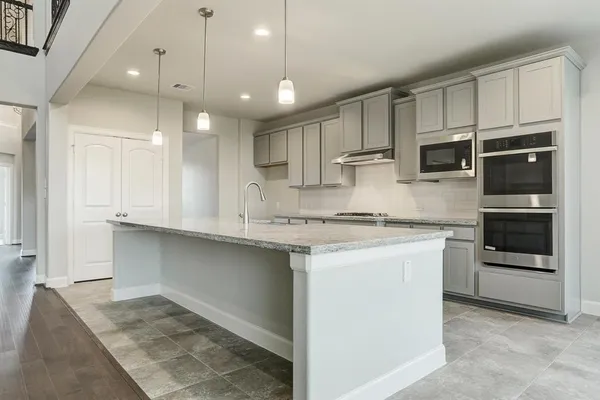 $3,600 | 12923 Lott Avenue, Houston, TX 77089