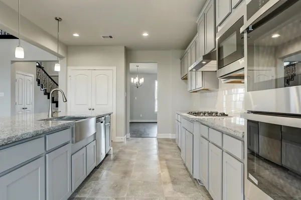 $3,600 | 12923 Lott Avenue, Houston, TX 77089