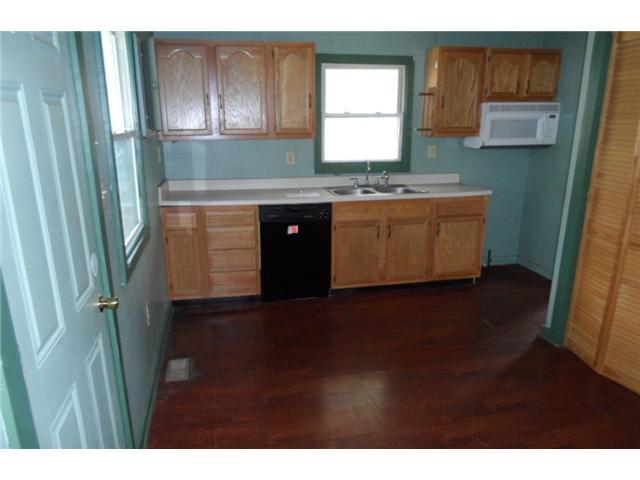 2751 Share Street Springfield, OH 45505 - Photo 3 of 10