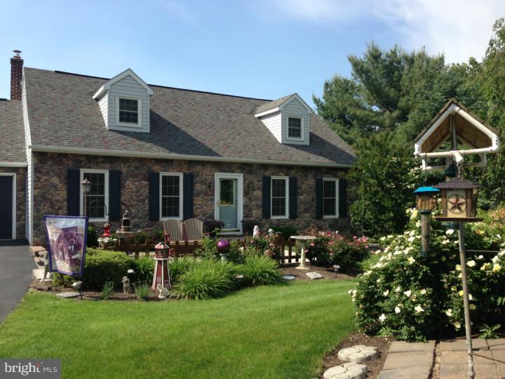 827 Pine Heights Road Reading, PA 19605 - Photo 1 of 25 Gallery Image 1