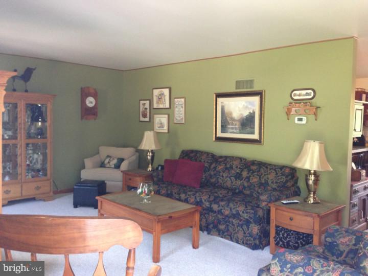 827 Pine Heights Road Reading, PA 19605 - Photo 8 of 25 Gallery Image 8