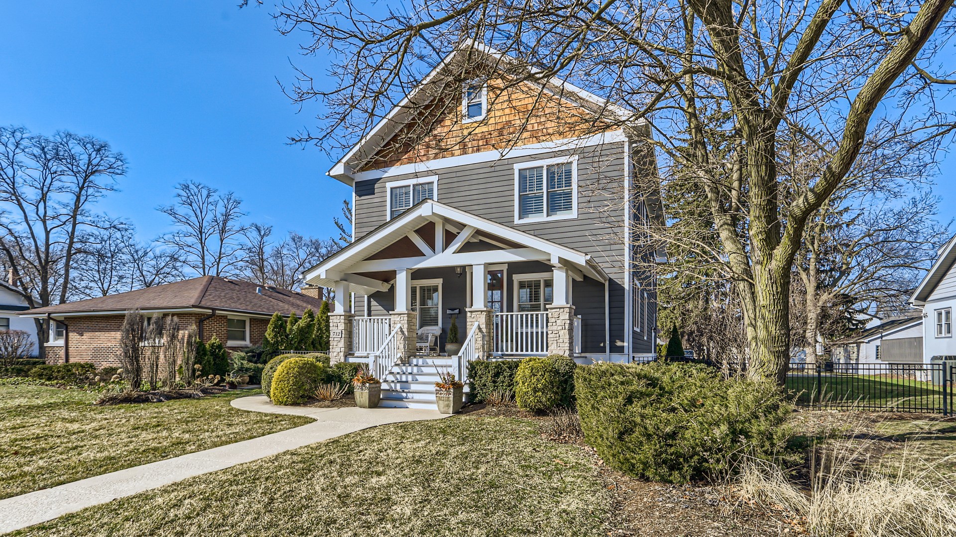 712 Courtland Avenue Park Ridge, IL 60068 - Photo 2 of 42 Gallery Image 2