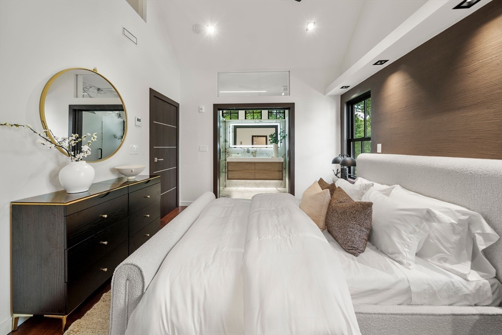 302 Elliot Street, Unit 3 Newton, MA 02464 - Photo 13 of 33