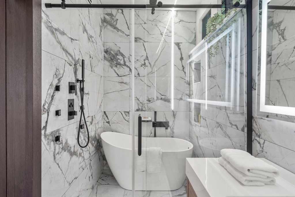 302 Elliot Street, Unit 3 Newton, MA 02464 - Photo 17 of 33