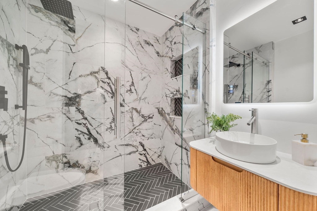 302 Elliot Street, Unit 3 Newton, MA 02464 - Photo 20 of 33