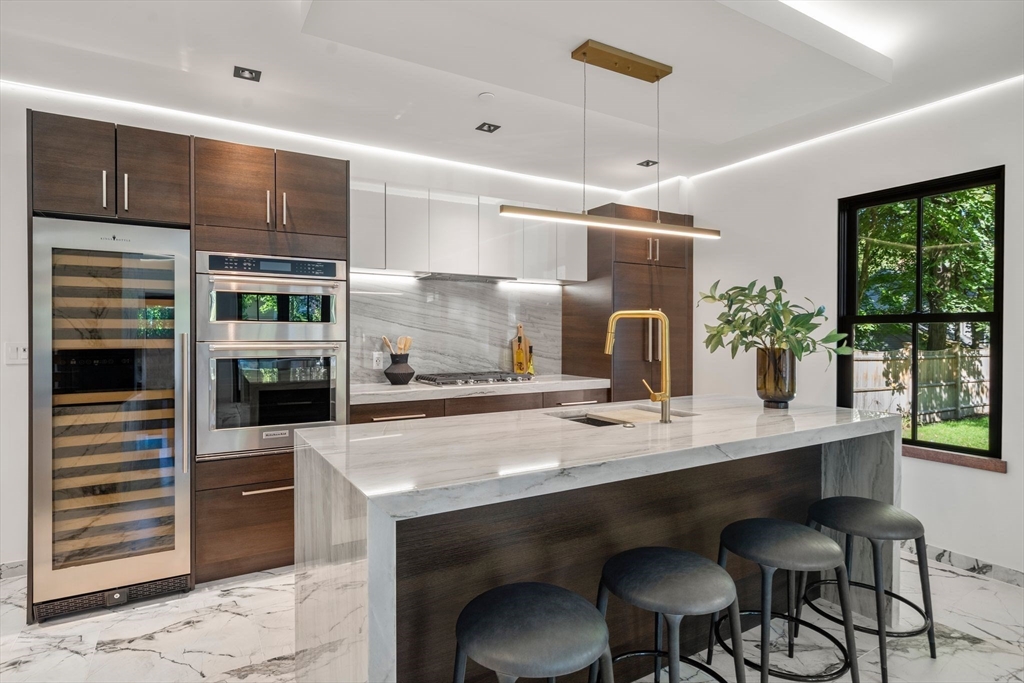 302 Elliot Street, Unit 3 Newton, MA 02464 - Photo 8 of 33