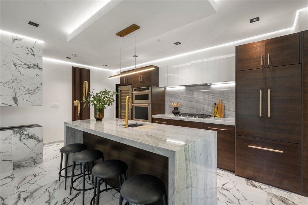 302 Elliot Street, Unit 3 Newton, MA 02464 - Photo 9 of 33