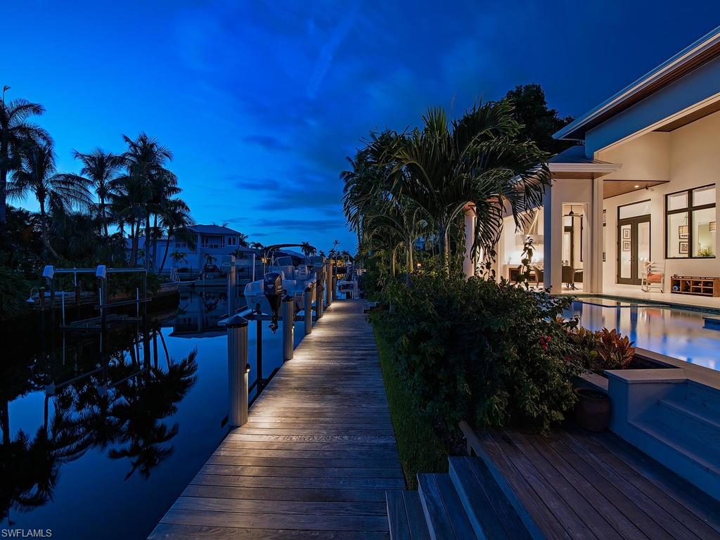 2140 Tarpon Road Naples, FL 34102 - Photo 2 of 24