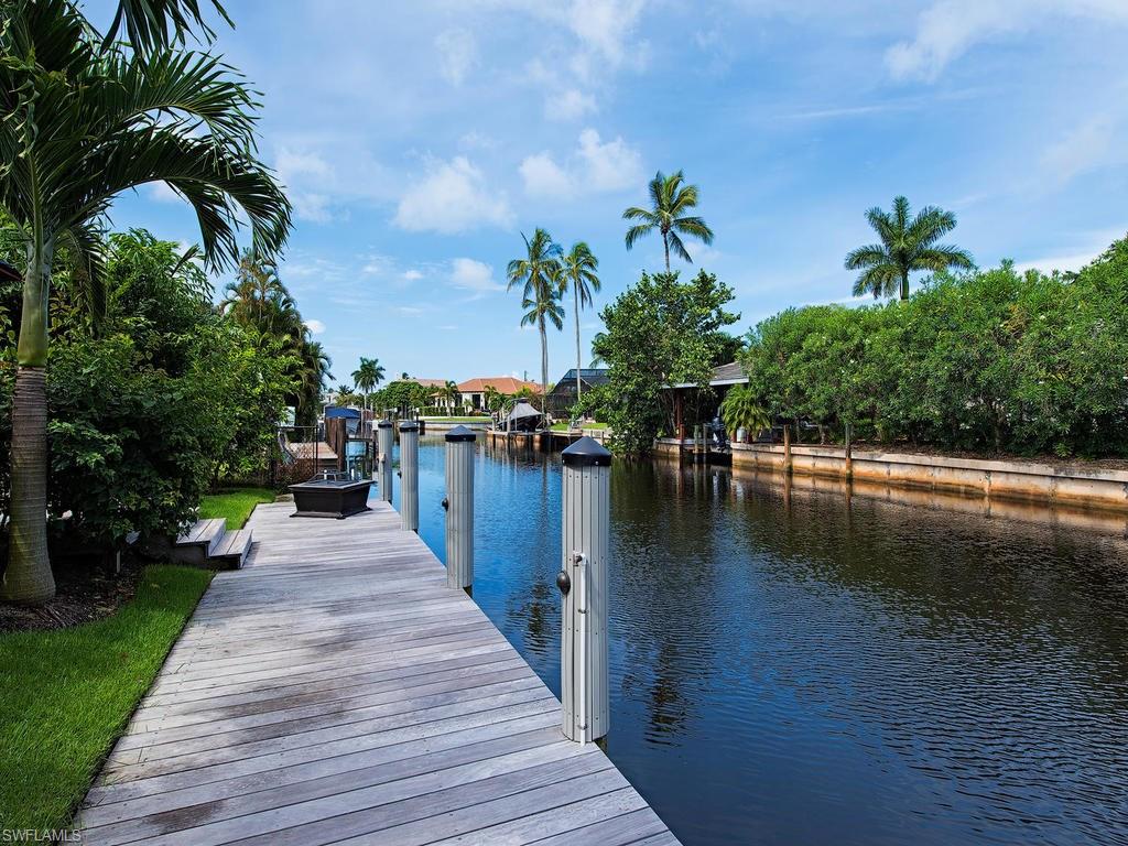 2140 Tarpon Road Naples, FL 34102 - Photo 21 of 24