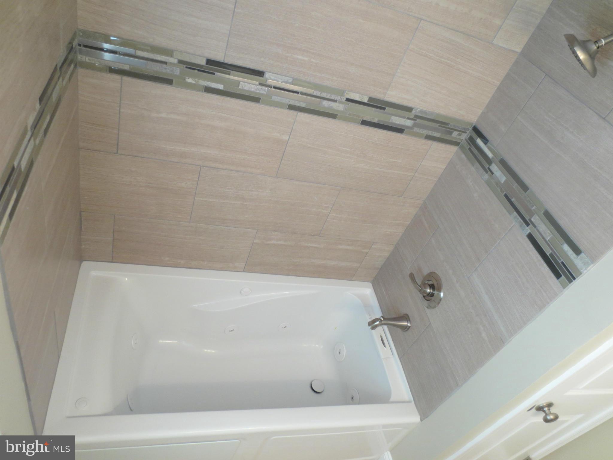 1810 Heathfield Road Baltimore, MD 21239 - Photo 14 of 25 Custom Tilework, Jacuzzi !