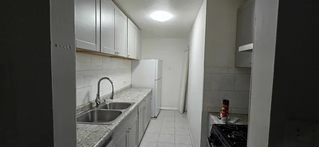 $150,000 | 212 Shorewood Drive, Glendale Heights, IL 60139