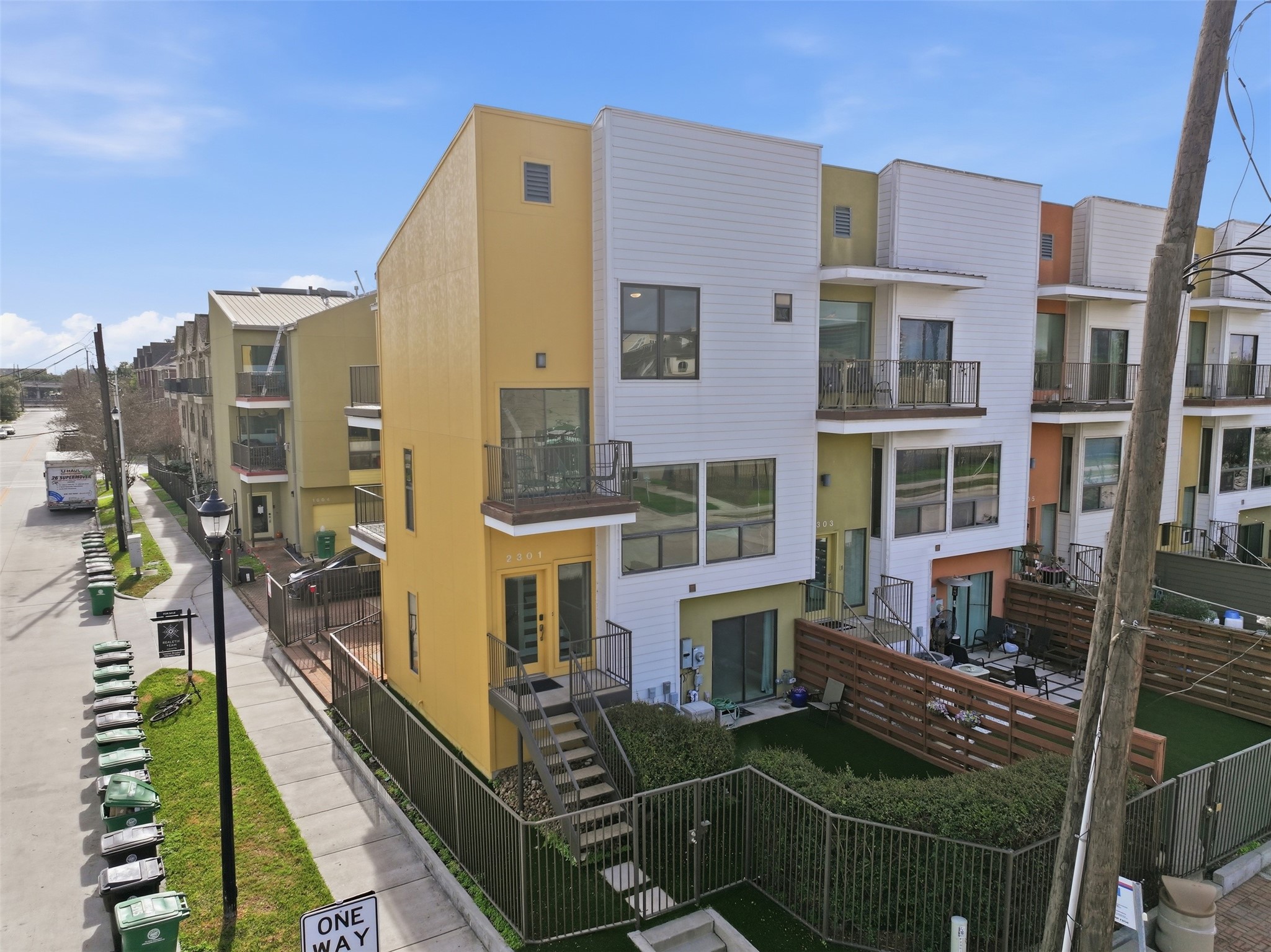 2301 Crawford Street Houston, TX 77004 - Photo 2 of 32 NEW EXTERIOR HARDY PLANK