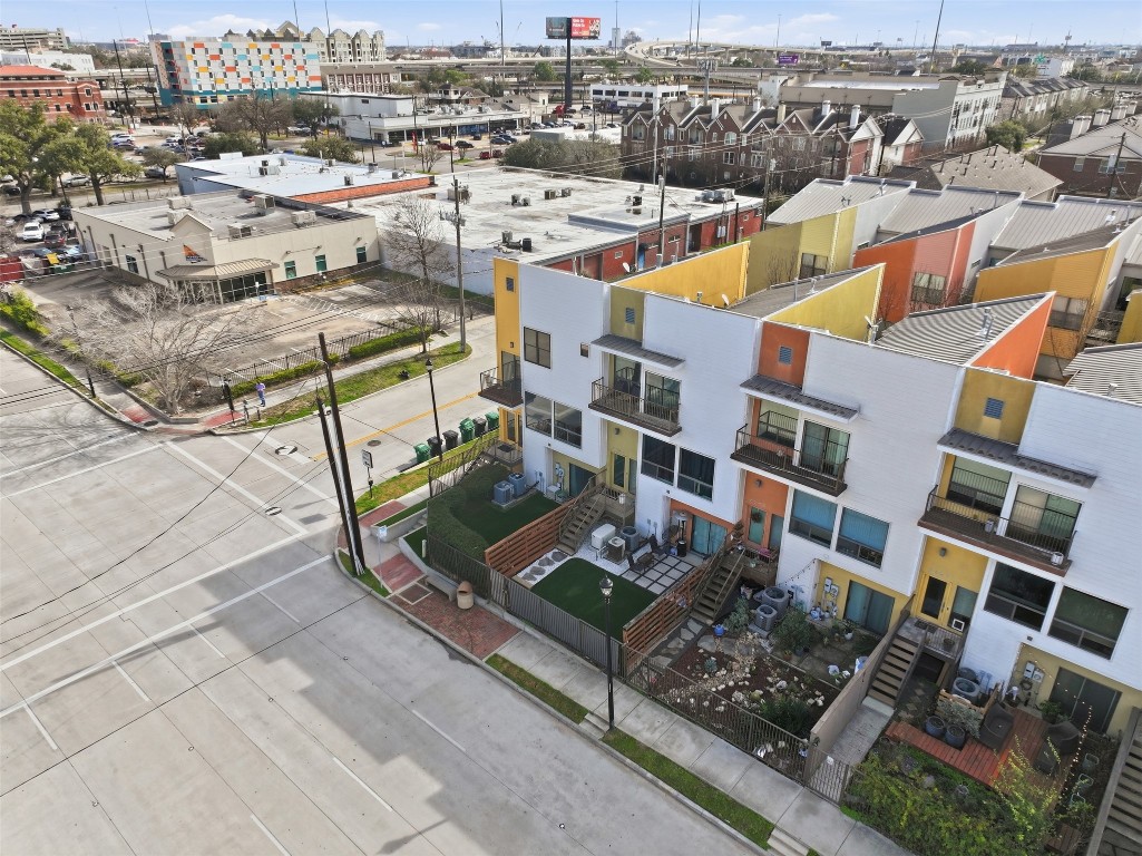 2301 Crawford Street Houston, TX 77004 - Photo 26 of 32 Outdoor views of 2301 Crawford street. Corner unit