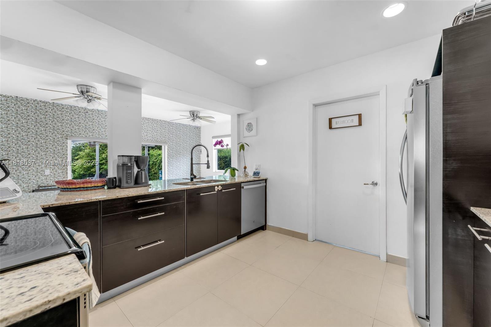 3075 Southwest 19th Street Miami, FL 33145 - Photo 11 of 35 Gallery Image 11