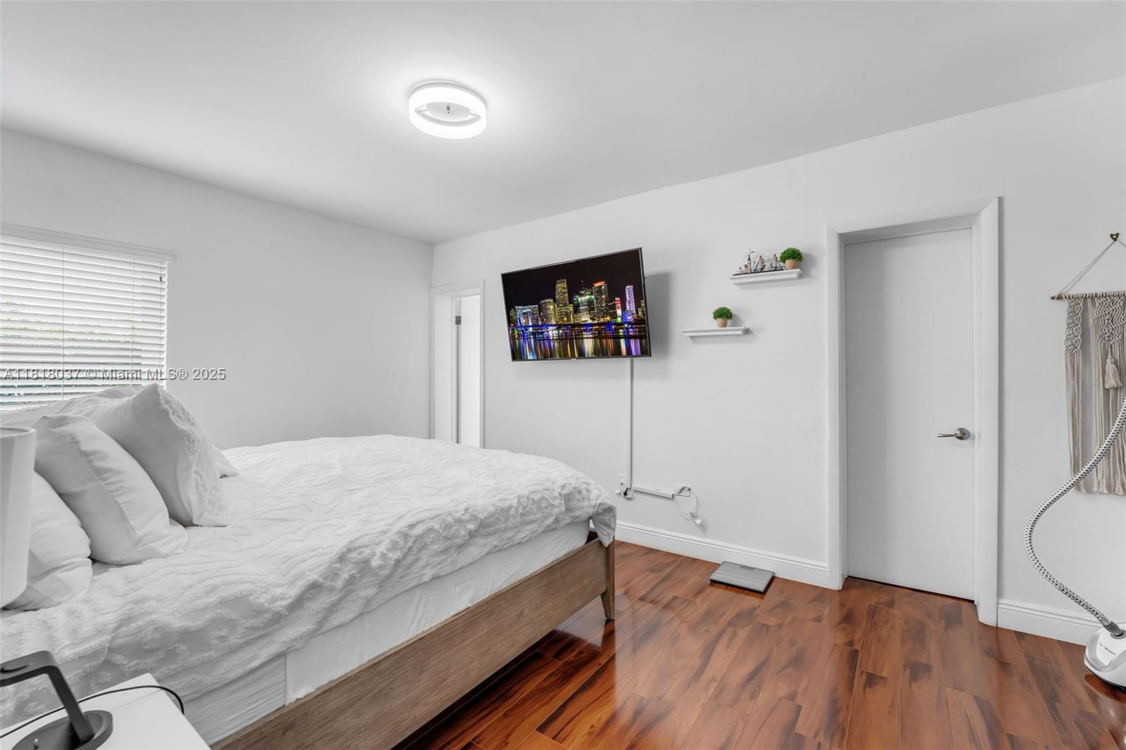 3075 Southwest 19th Street Miami, FL 33145 - Photo 16 of 35 Gallery Image 16