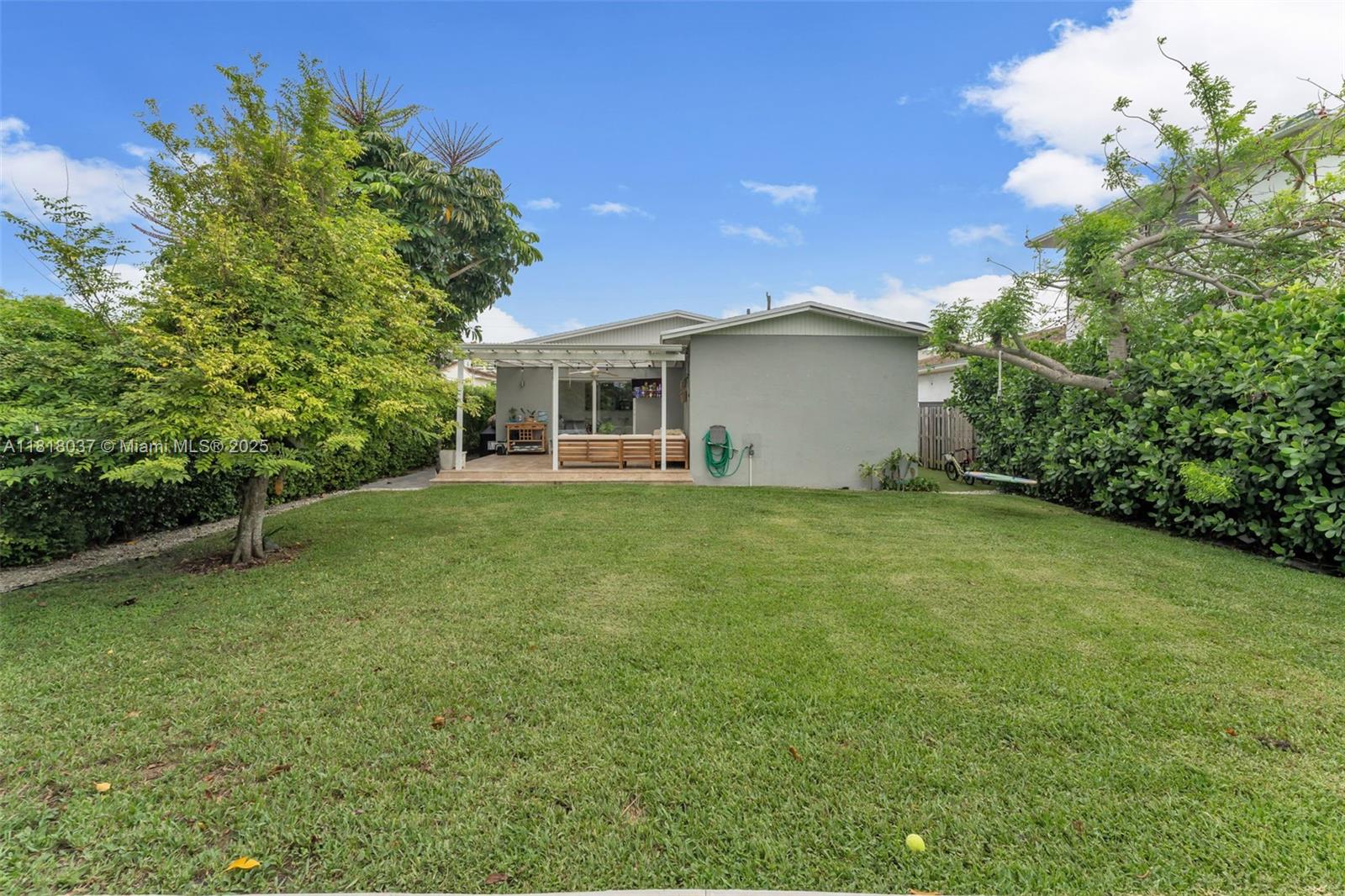 3075 Southwest 19th Street Miami, FL 33145 - Photo 29 of 35 Gallery Image 29