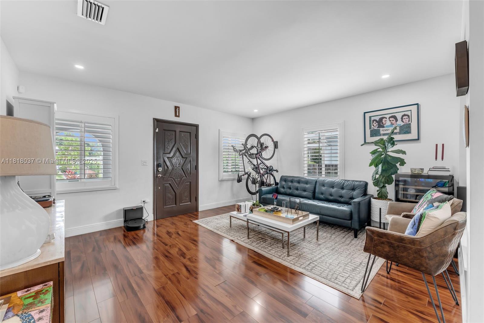 3075 Southwest 19th Street Miami, FL 33145 - Photo 7 of 35 Gallery Image 7