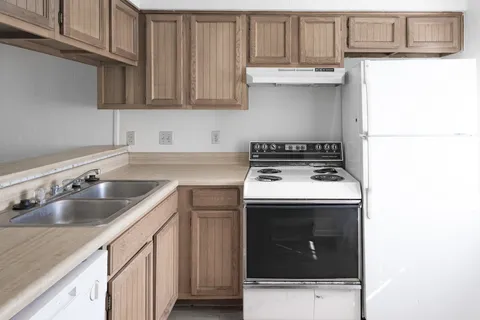 $184,000 | 421 West San Antonio Street, Unit E4, San Marcos, TX 78666