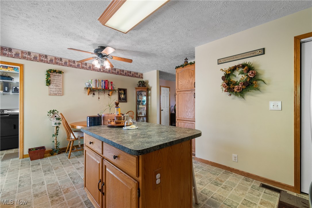 9375 Ridge Road Southeast Uhrichsville, OH 44683 - Photo 16 of 44