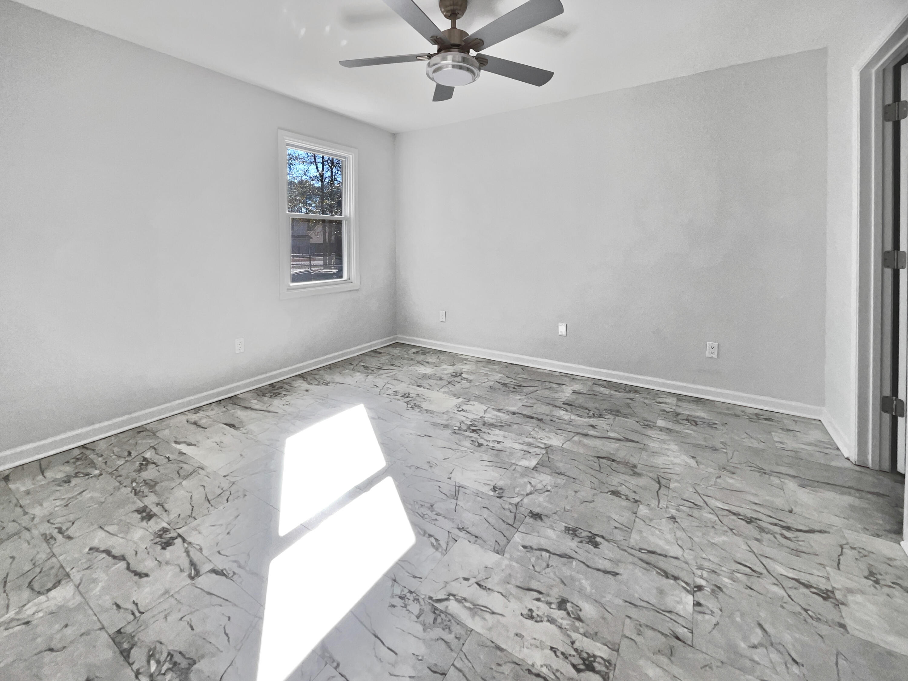 110 Manchester Road Summerville, SC 29486 - Photo 19 of 28 listing_18