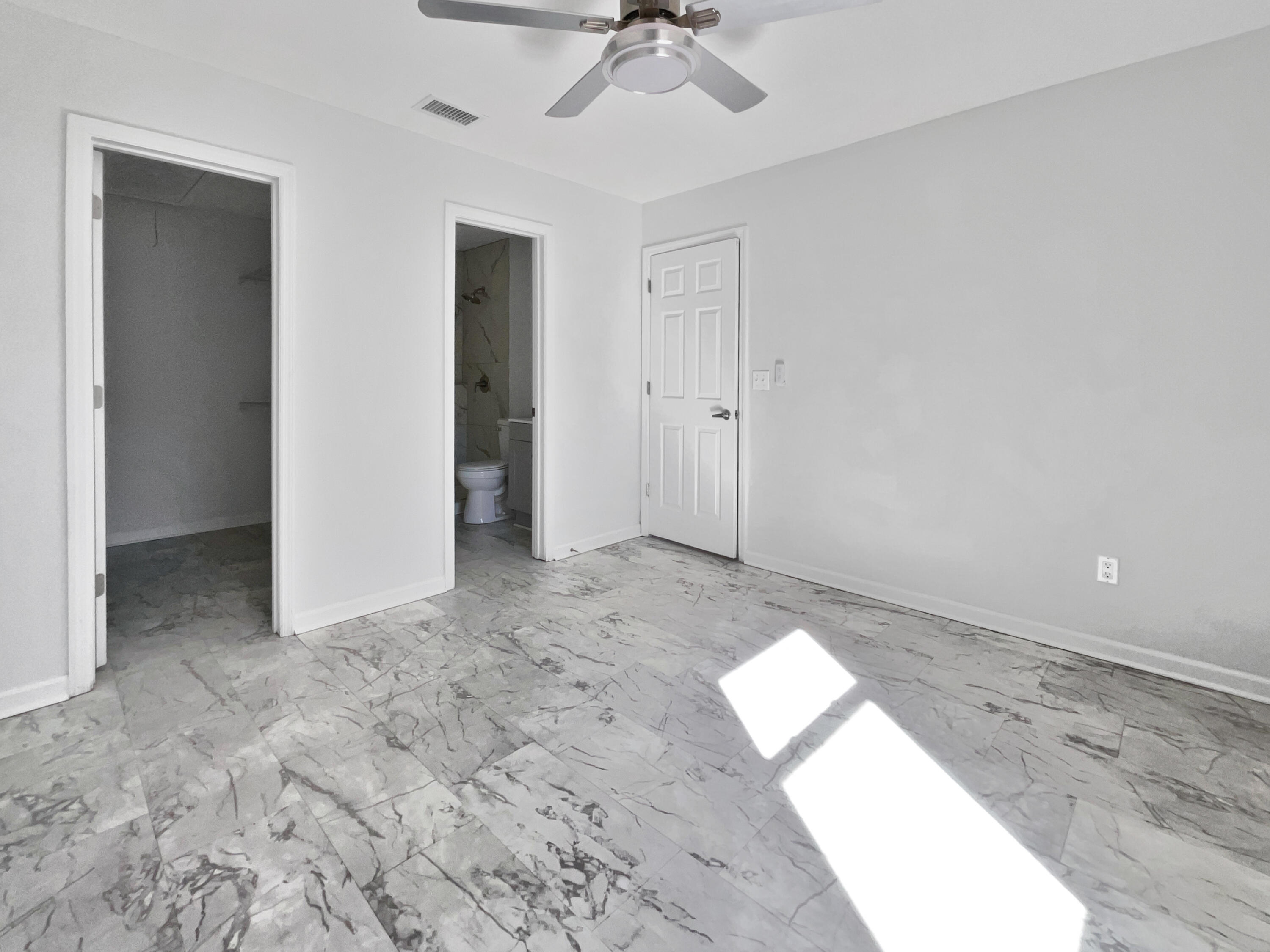 110 Manchester Road Summerville, SC 29486 - Photo 5 of 28 listing_4