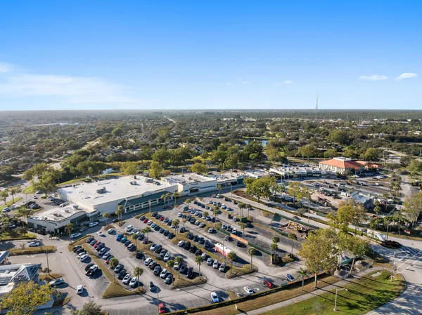 $285,000 | 3527 Southwest Sunset Trace Circle, Palm City, FL 34990
