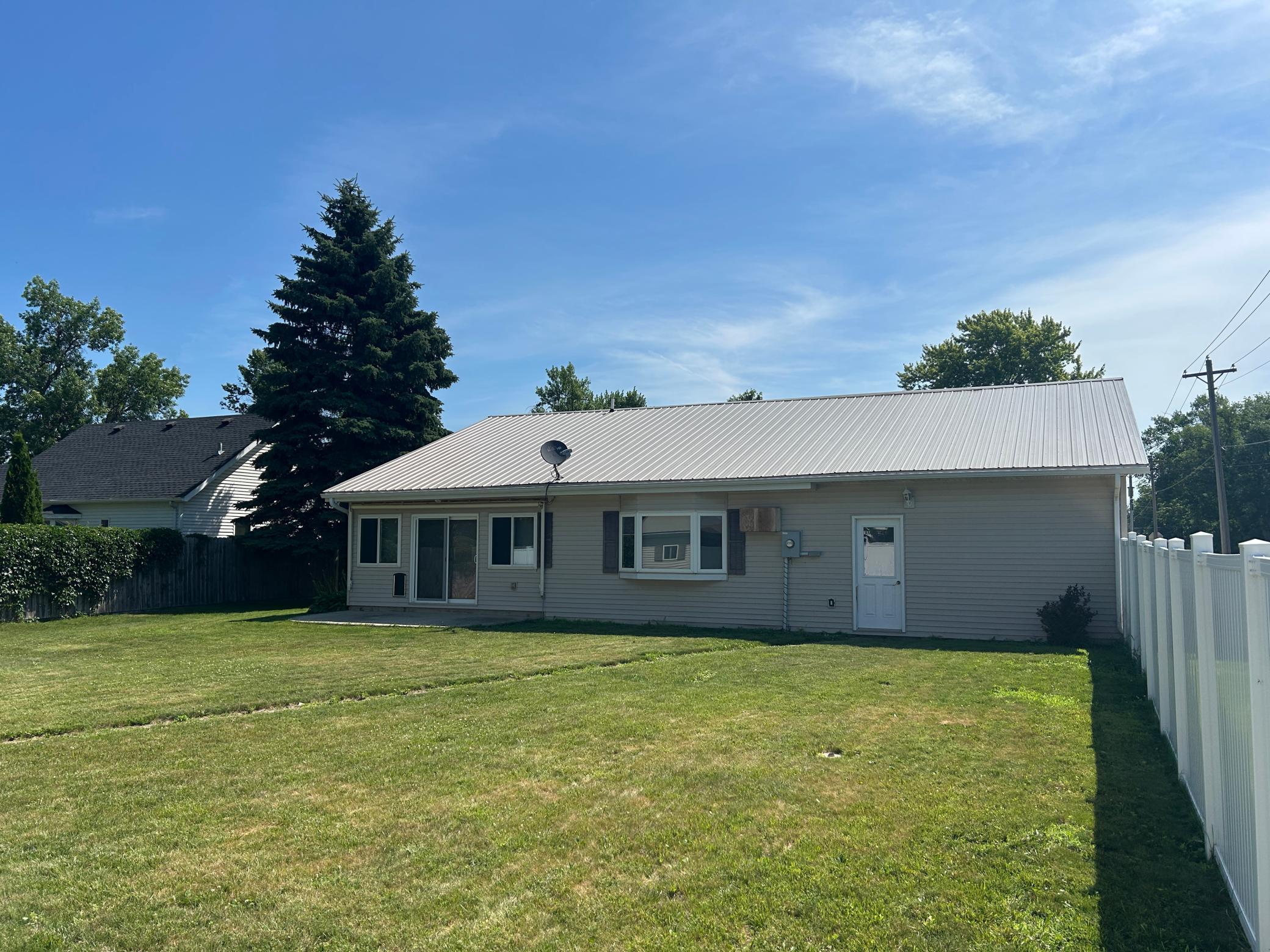 137 Maple Street Tyler, MN 56178 - Photo 4 of 28