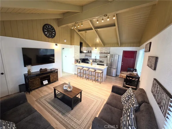 $435,000 | 738 West Victoria Court, Lake Arrowhead, CA 92352