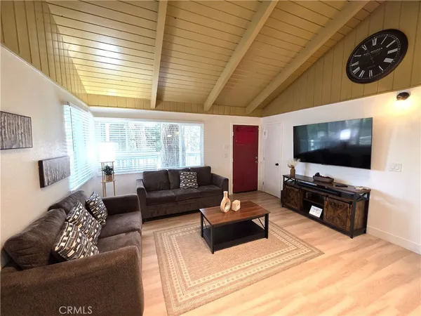 $435,000 | 738 West Victoria Court, Lake Arrowhead, CA 92352