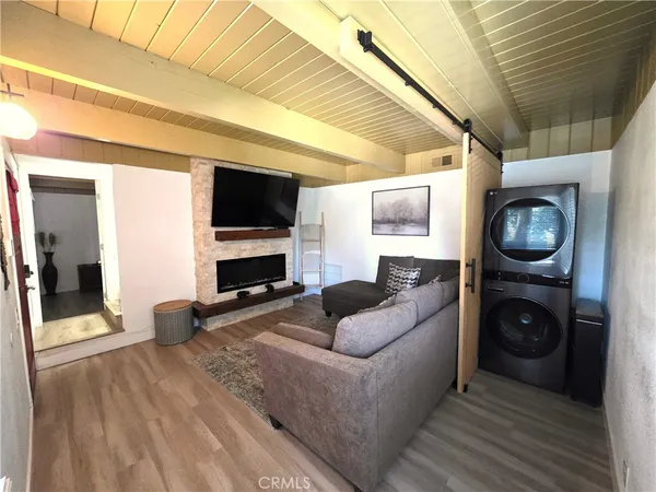 $435,000 | 738 West Victoria Court, Lake Arrowhead, CA 92352