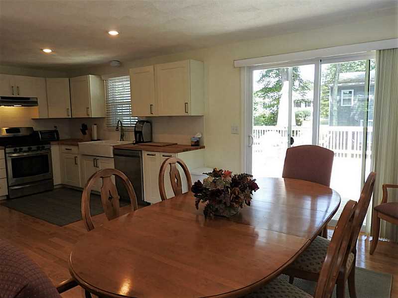43 Wanda Street Narragansett, RI 02882 - Photo 12 of 24 Kitchen.