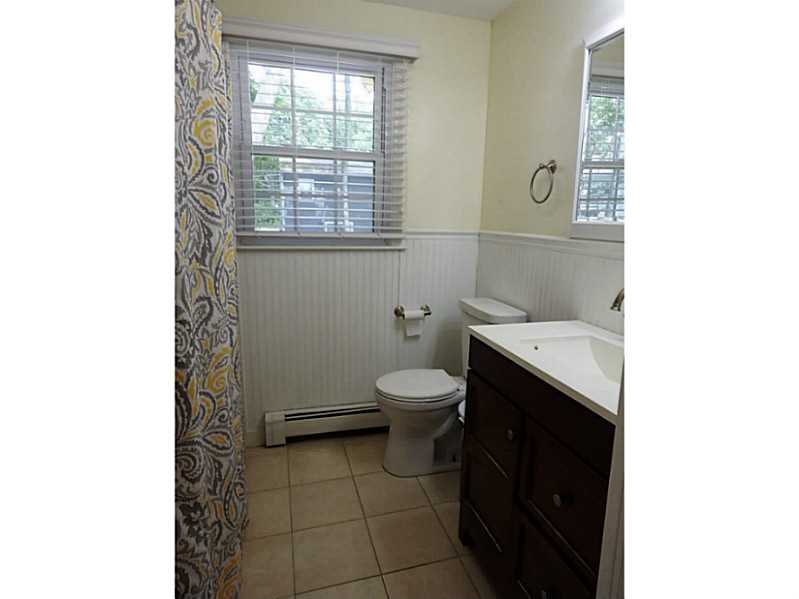 43 Wanda Street Narragansett, RI 02882 - Photo 18 of 24 Bathroom.