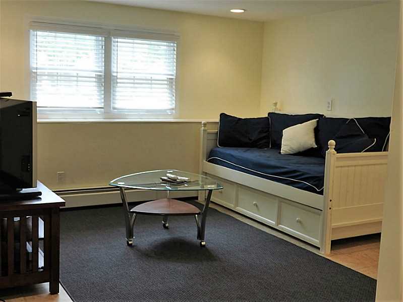 43 Wanda Street Narragansett, RI 02882 - Photo 19 of 24 Den/Family/Great Room.