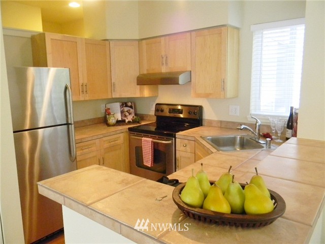 3914 243rd Place Southeast, Unit L304 Bothell, WA 98021 - Photo 8 of 19