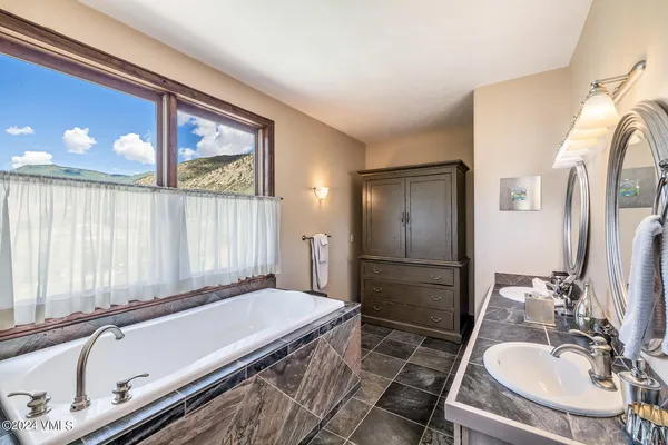 $990,000 | 3400 Sweetwater Road, Gypsum, CO 81637