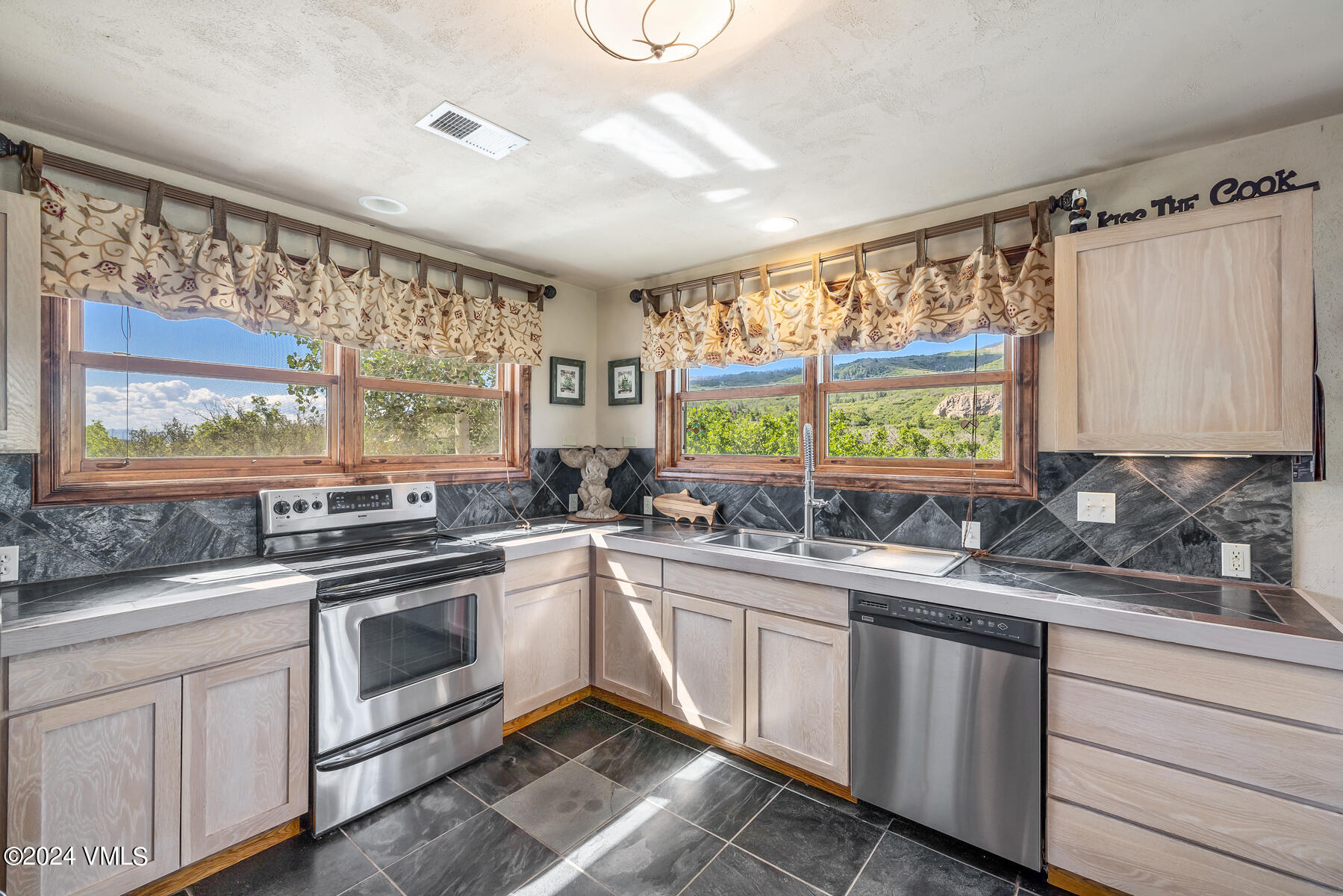 3400 Sweetwater Road Gypsum, CO 81637 - Photo 26 of 46 138A1671_1