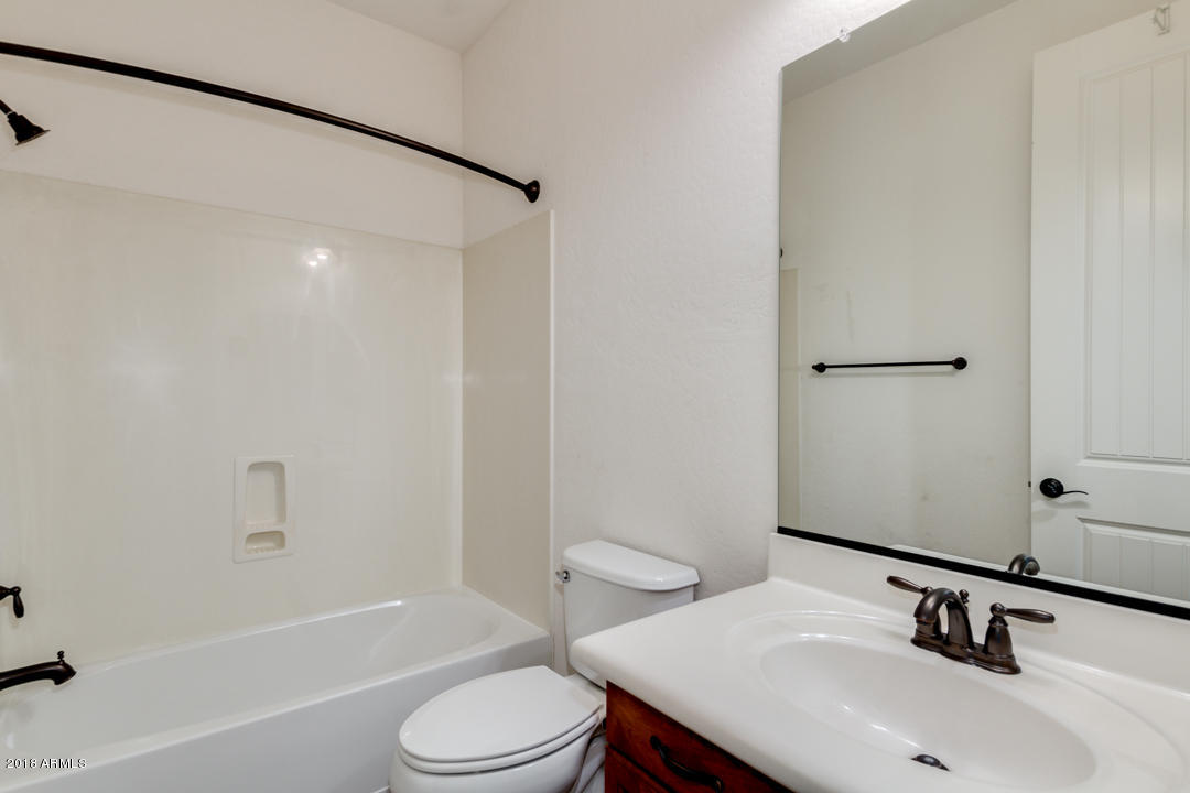 15619 West Roma Avenue Goodyear, AZ 85395 - Photo 14 of 21 Ensuite Full Bath