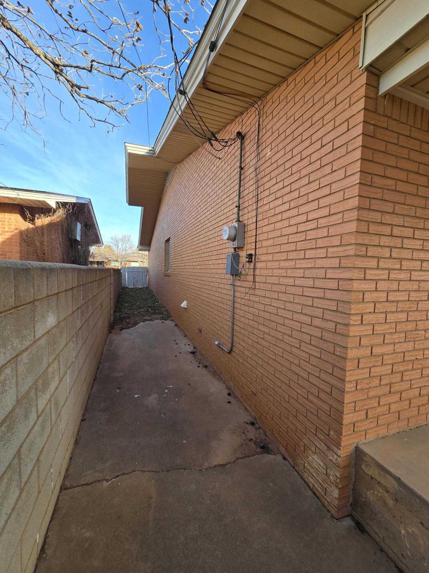 2229 South 6th Street Lamesa, TX 79331 - Photo 22 of 27 a view of a patio