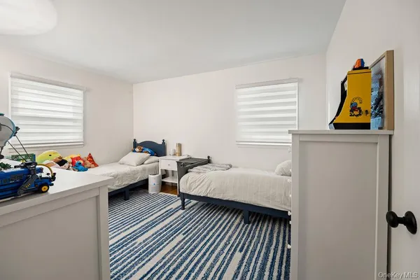 $820,000 | 10 Cottage Lane, Suffern, NY 10901